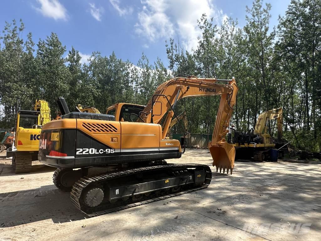 Hyundai R220LC-9S Excavadoras de cadenas