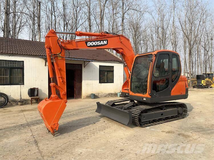 Doosan DX75 Excavadoras de cadenas