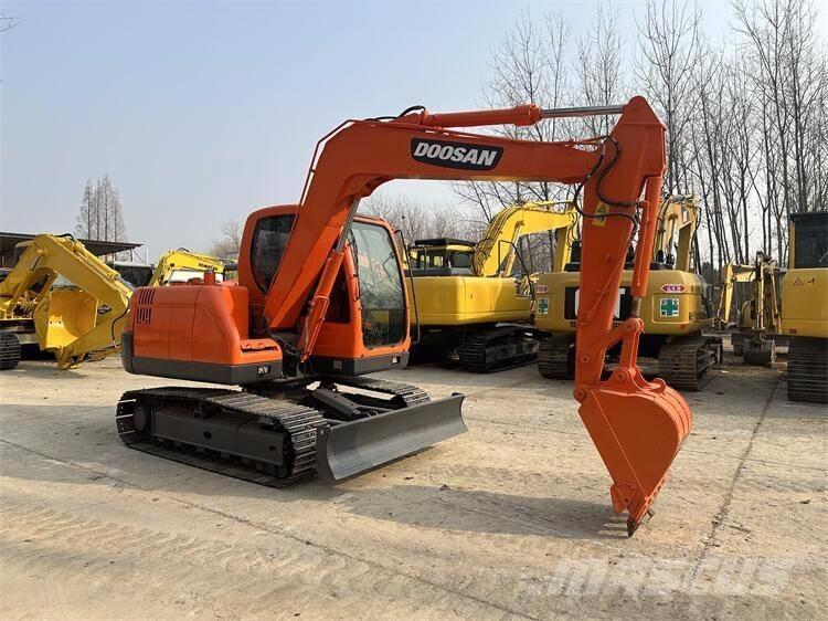 Doosan DX75 Excavadoras de cadenas