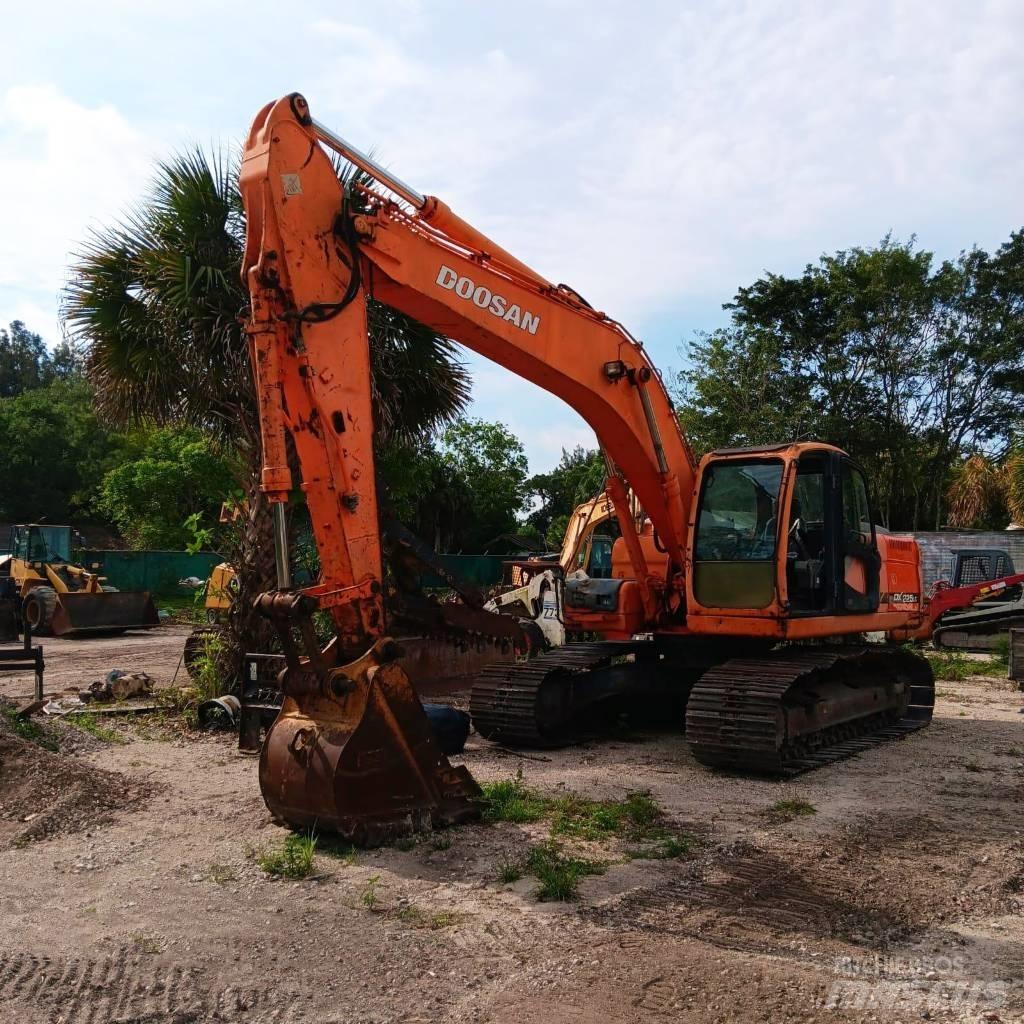Doosan DX 225 LC Excavadoras de cadenas