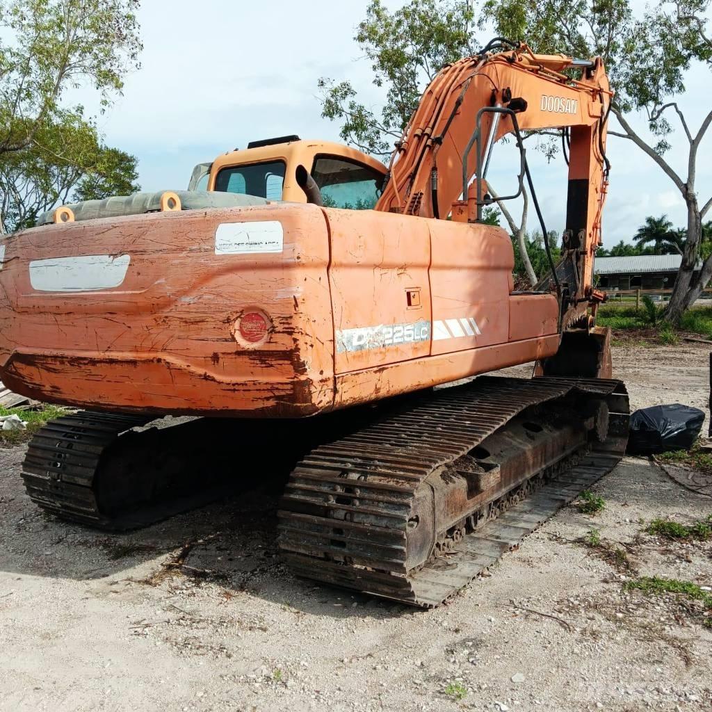 Doosan DX 225 LC Excavadoras de cadenas