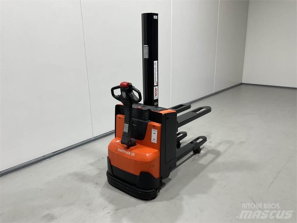 BT SWE080L Apiladores eléctricos autopropulsados