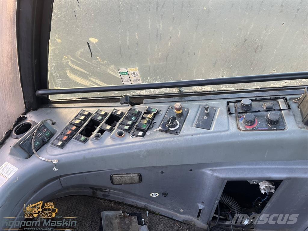 Timberjack 1270C Cabinas e interior