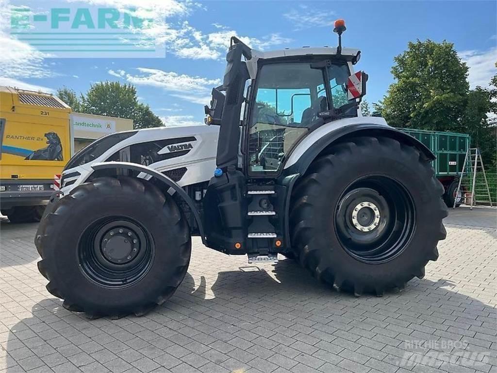 Valtra q245 Tractores