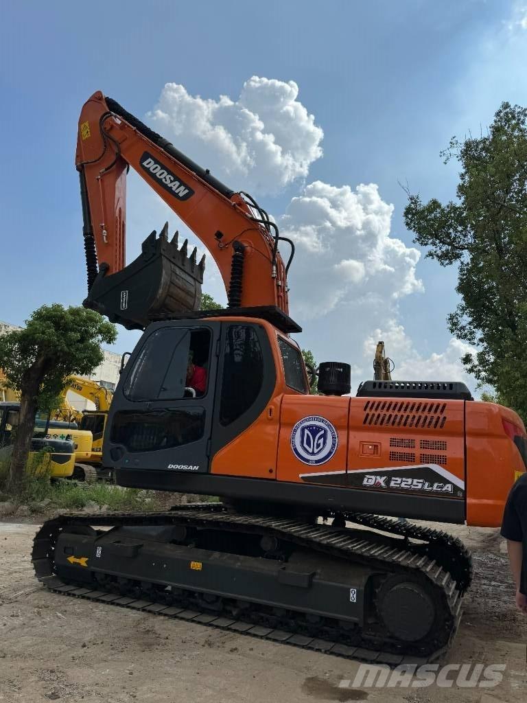 Doosan DX 225 LCA Excavadoras 7t - 12t