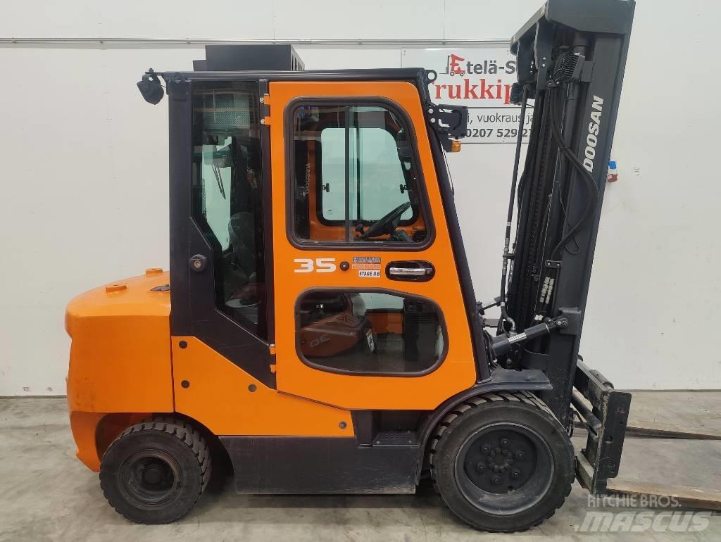 Doosan D 35 C-7 Carretillas diesel