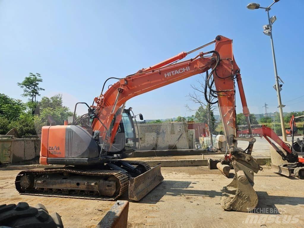 Hitachi ZX 135 US Excavadoras de cadenas