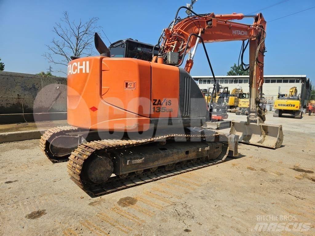 Hitachi ZX 135 US Excavadoras de cadenas