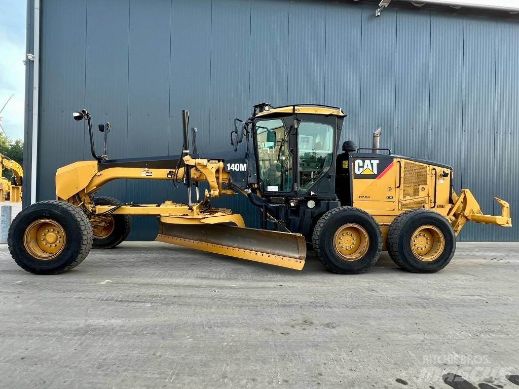 CAT 140M Motoniveladoras