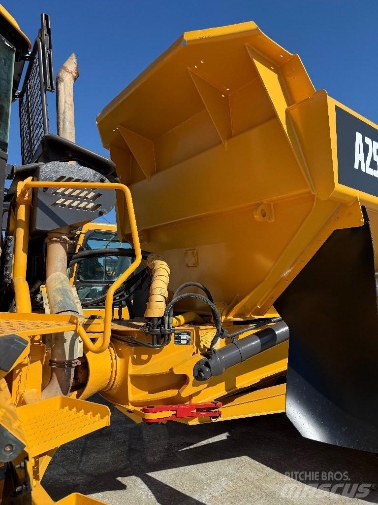Volvo A25D Dúmpers articulados