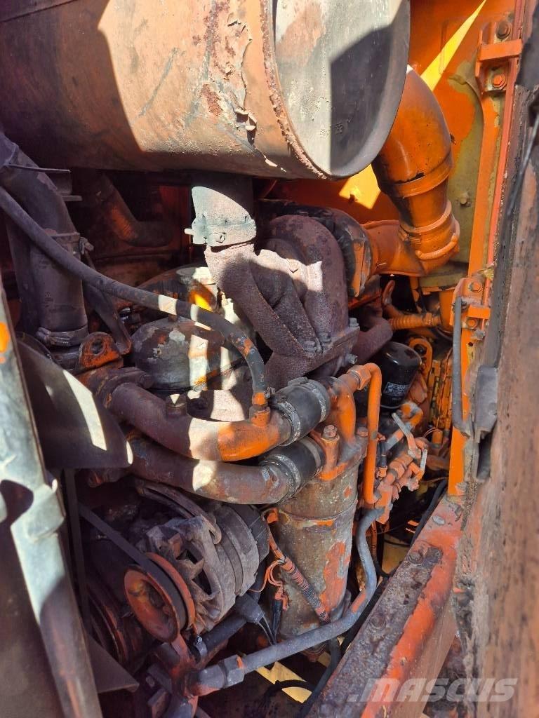 Hitachi FR 130 Cargadoras sobre ruedas