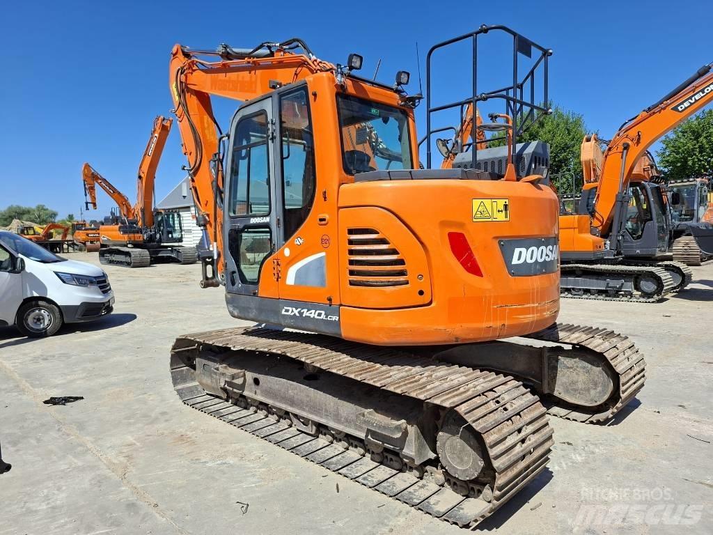 Doosan DX 140 LCR Excavadoras de cadenas