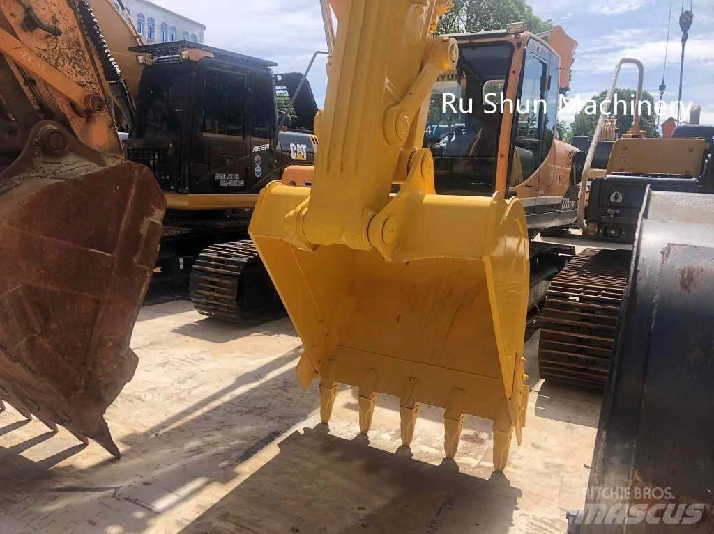 Komatsu PC 220-8 Excavadoras de cadenas