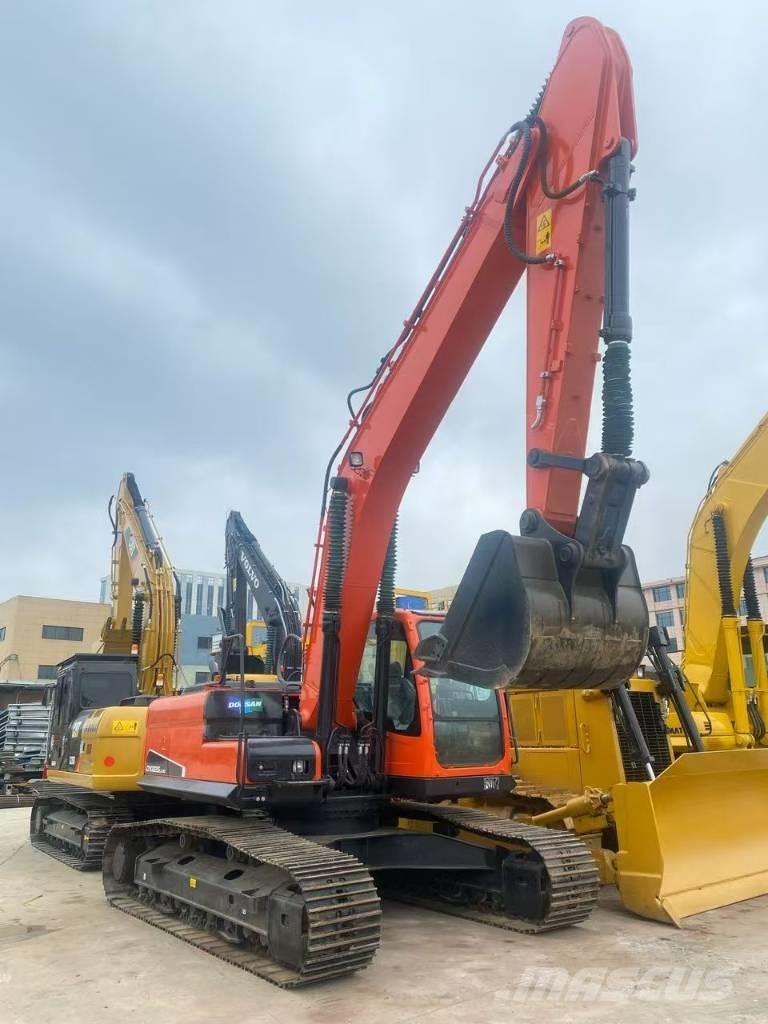 Doosan DX 225 Excavadoras de cadenas