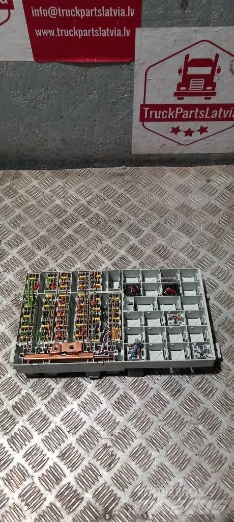 Scania R 440   2096304 Cabinas e interior