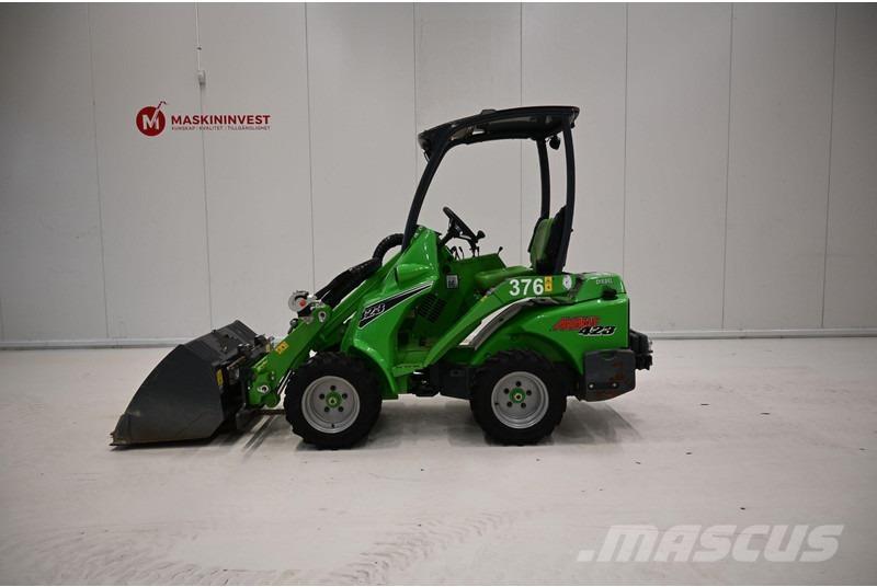 Avant 423 Cargadoras sobre ruedas