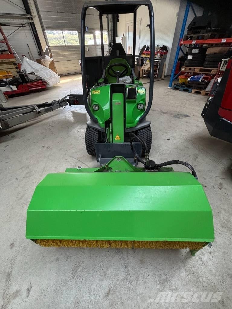 Avant 220 Palas cargadoras