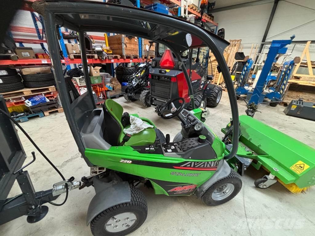 Avant 220 Palas cargadoras
