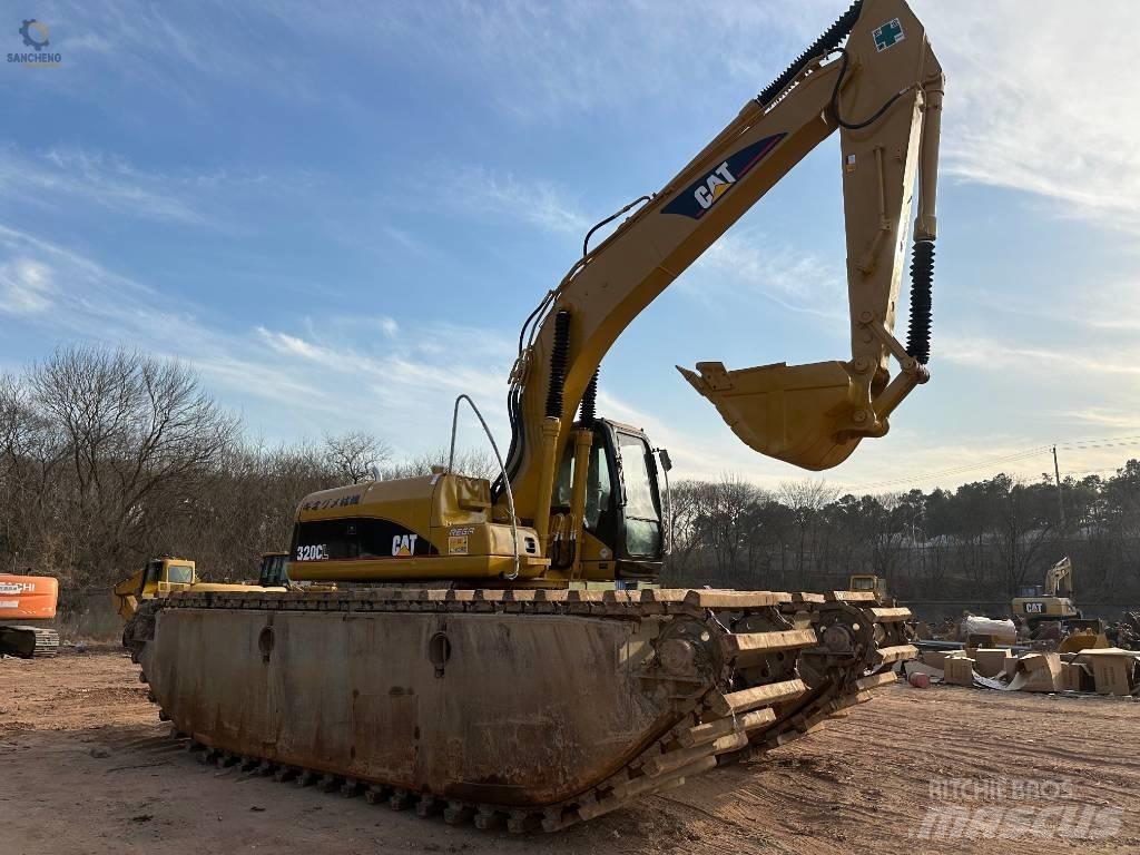 CAT 320 C L Excavadoras anfibio