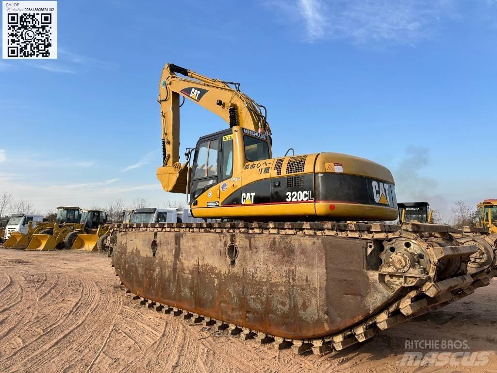 CAT 320 C L Excavadoras anfibio