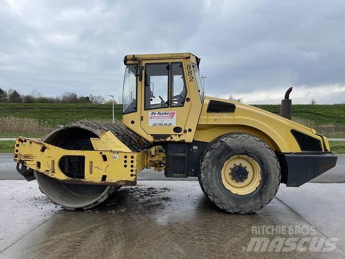 Bomag BW213DH-4 Rodillos de un solo tambor