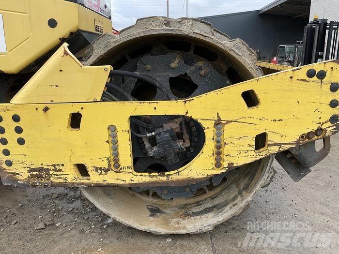 Bomag BW213DH-4 Rodillos de un solo tambor