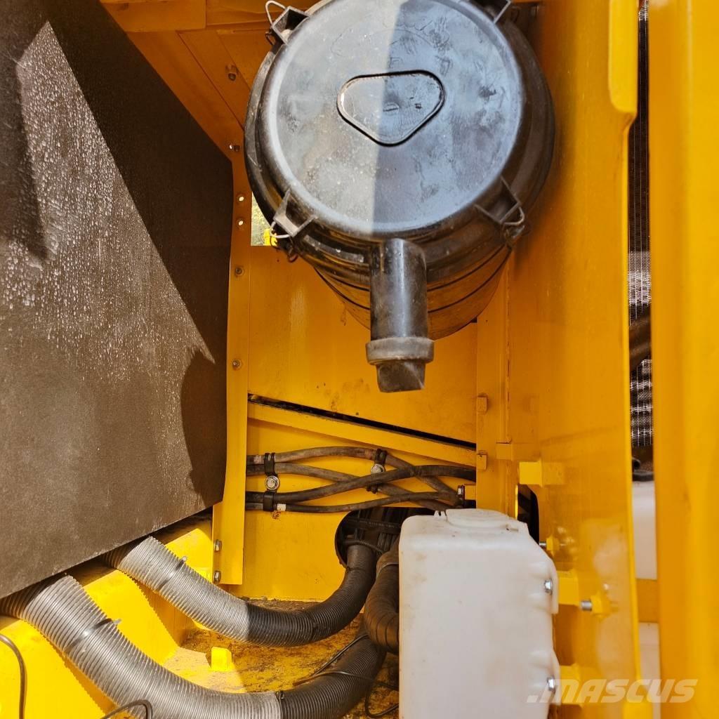 Komatsu PC 200-8 Excavadoras de cadenas