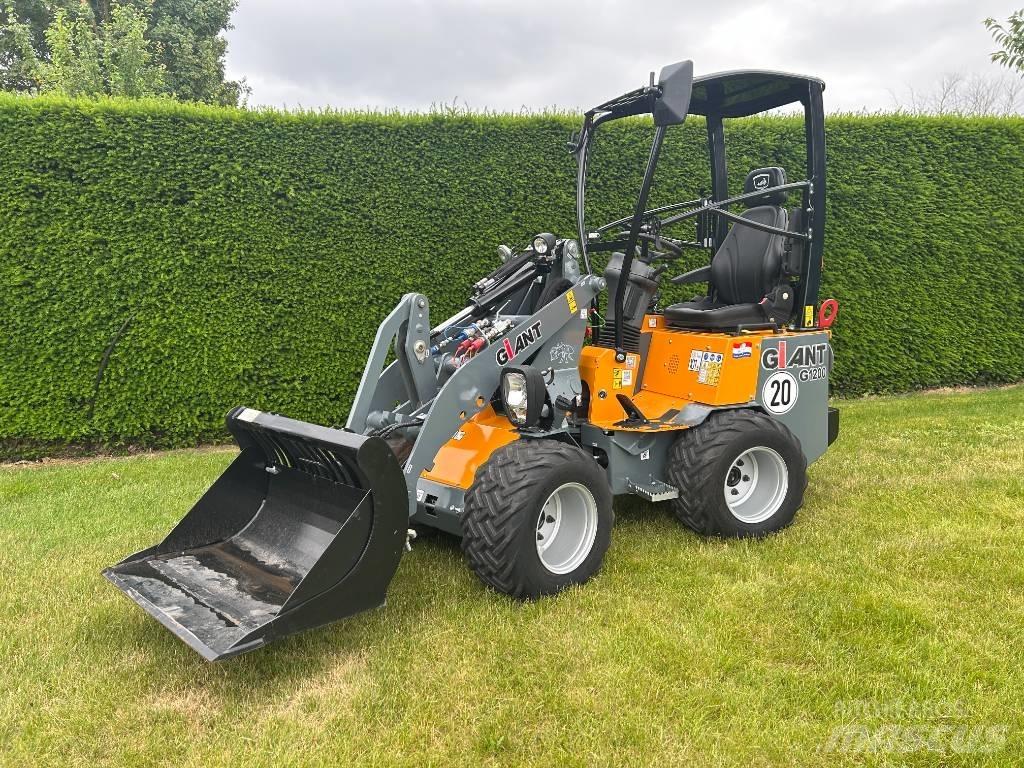 GiANT G 1200 Palas cargadoras