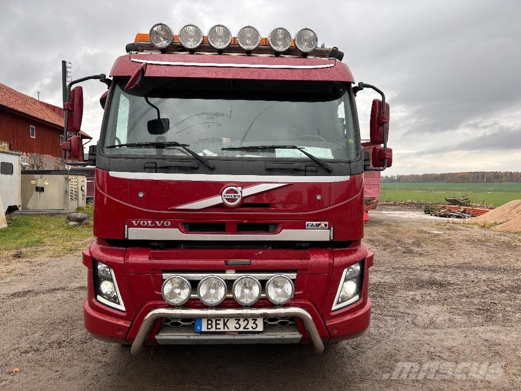Volvo VOLVO FM 8*4 Camiones polibrazo