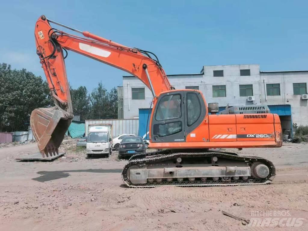 Doosan DX260 Excavadoras de cadenas