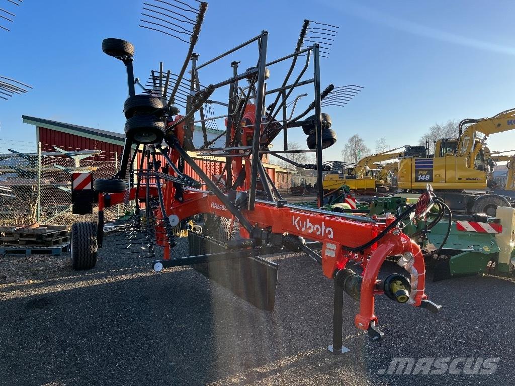 Kubota RA2584 Segadoras hileradoras