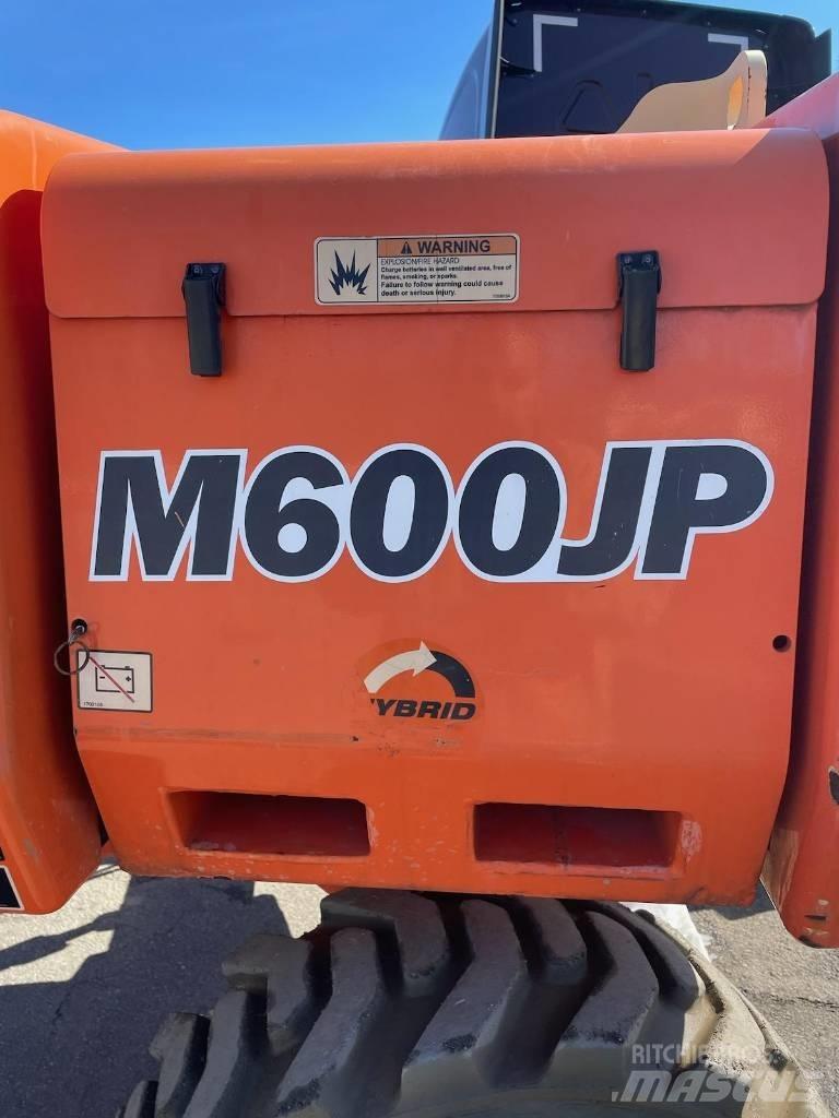 JLG M-600-JP Plataforma de trabajo articulada