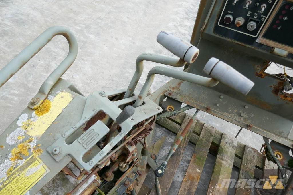 CAT 6T-3309 Cabinas e interior