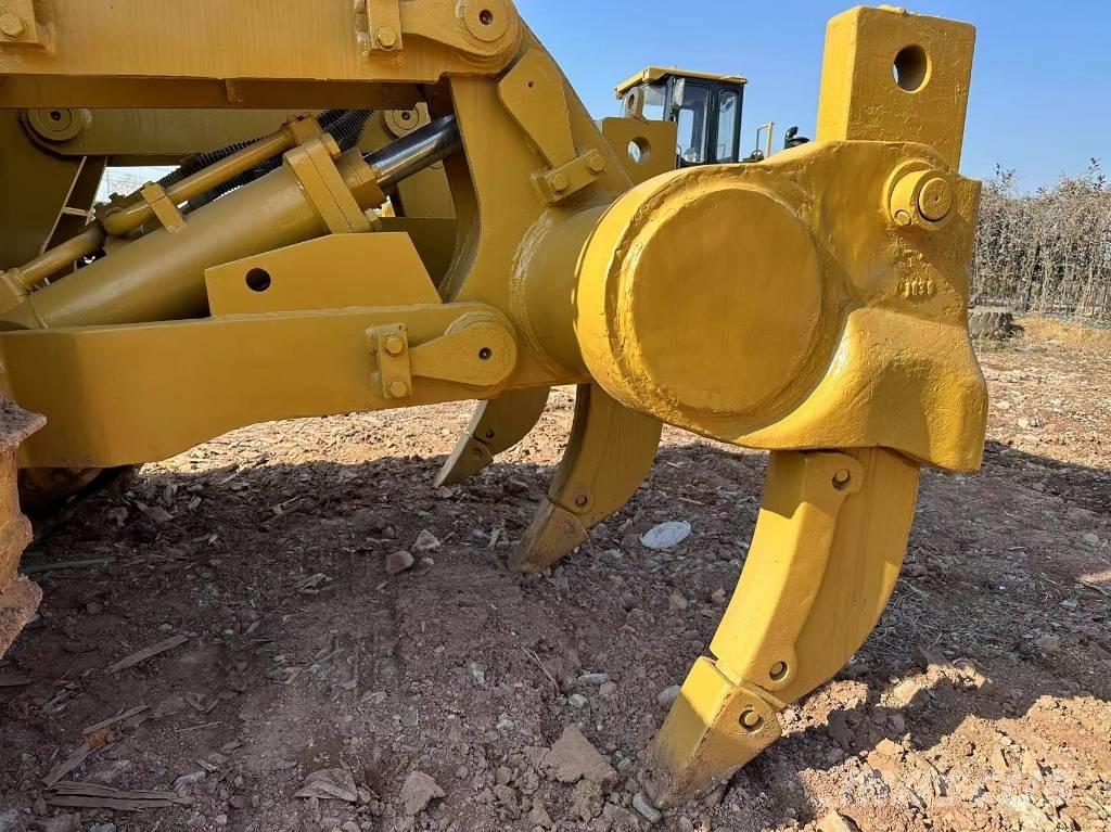 CAT D 8 K Buldozer sobre oruga