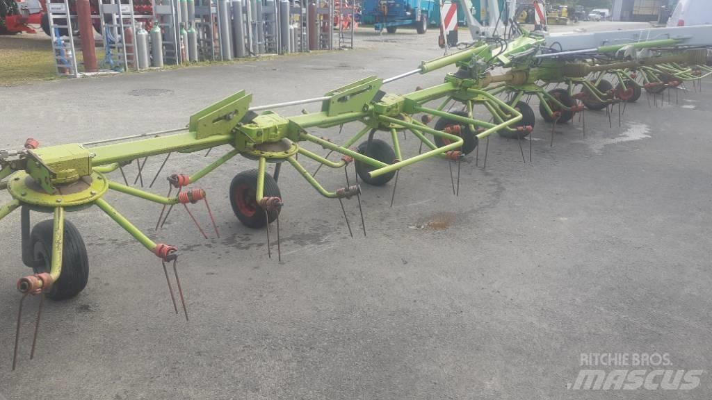 CLAAS VOLTO 1300 T Rastrillos y henificadores