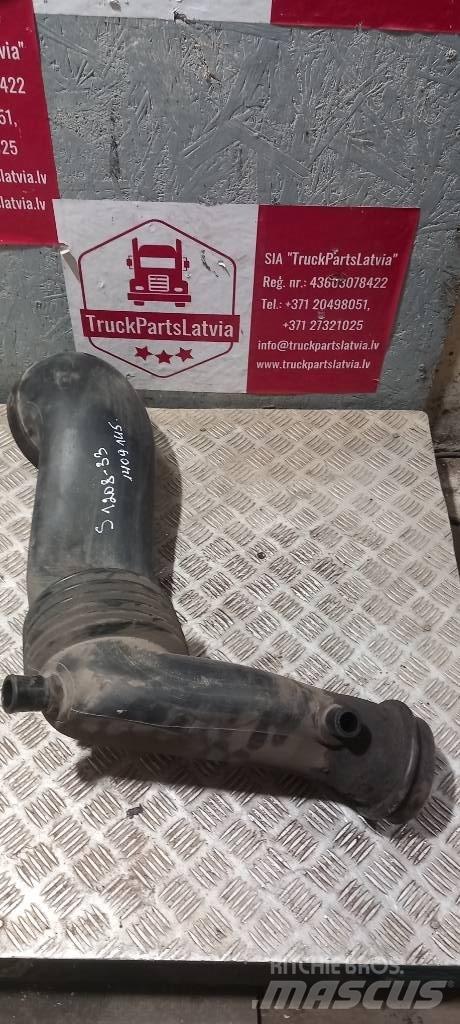 Scania 94 D.  1409145 Cabinas e interior