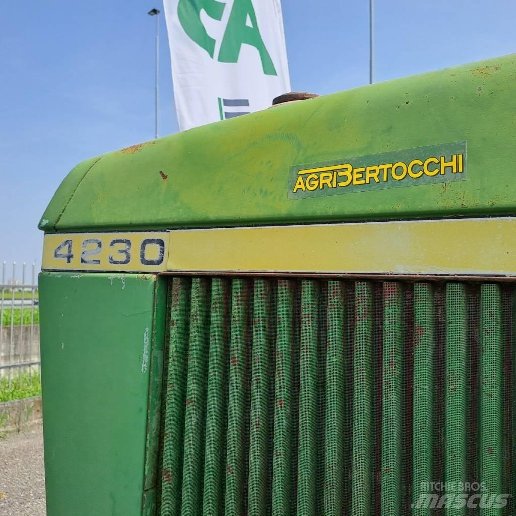 John Deere 4230 Tractores