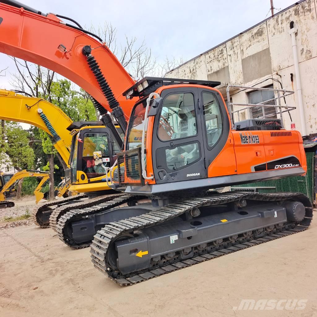 Doosan DX 300 Excavadoras de cadenas