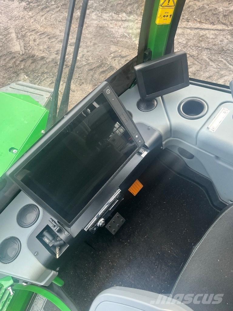 John Deere 910G Autocargadoras
