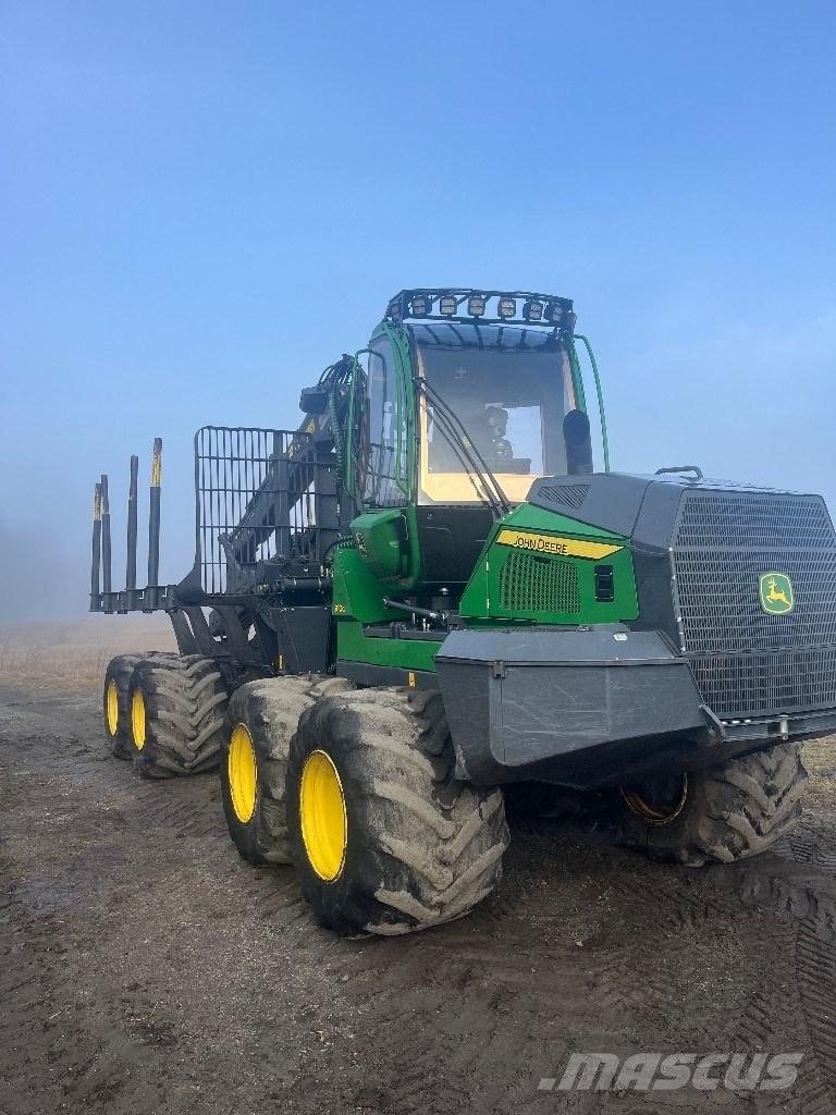 John Deere 910G Autocargadoras