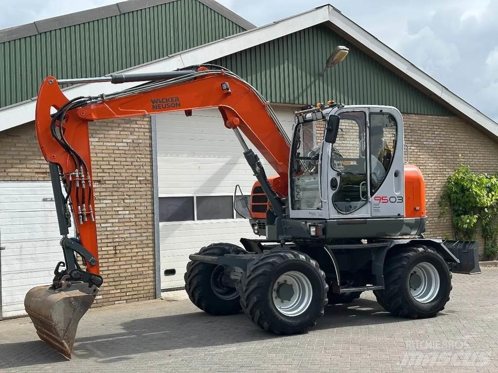 Neuson 9503 Excavadoras 7t - 12t
