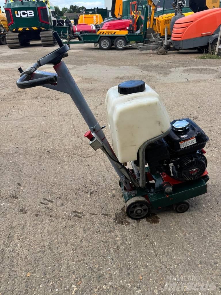 Husqvarna FS305 Construcción - Otros
