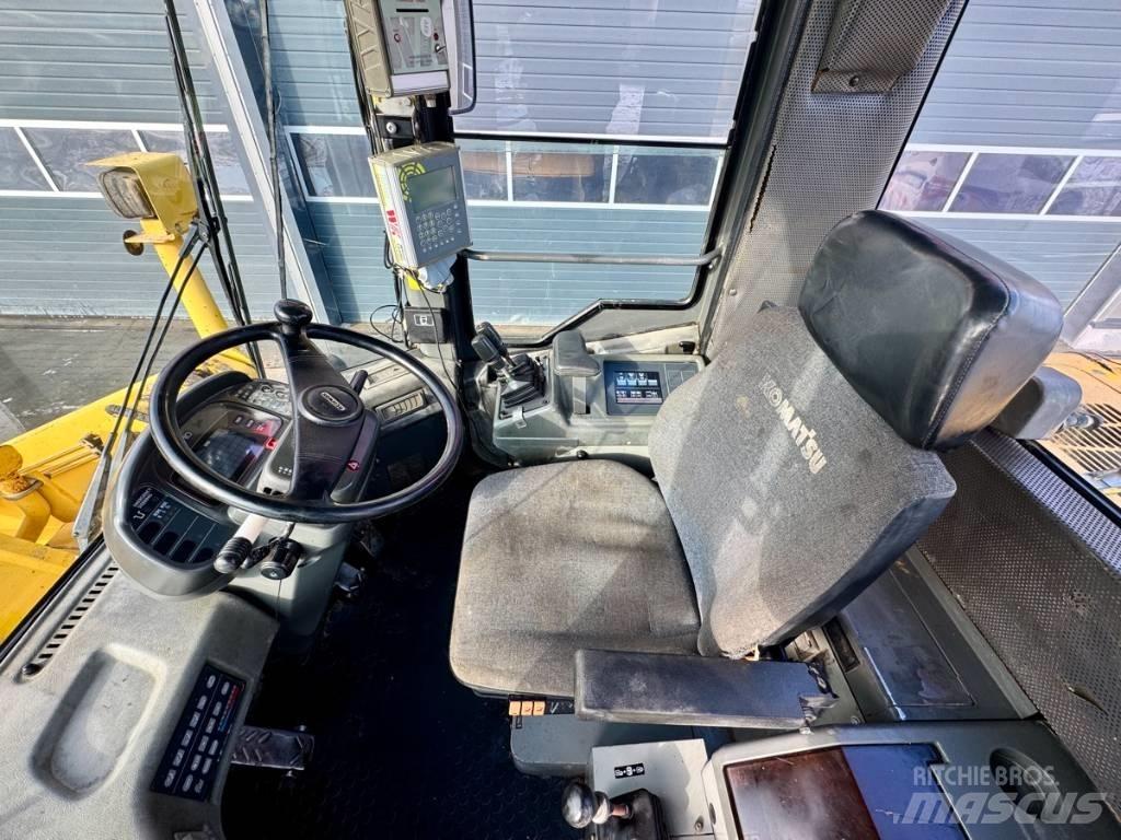 Komatsu WA 470-3H Cargadoras sobre ruedas