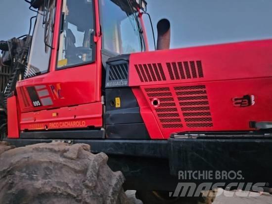 Komatsu 895 Autocargadoras