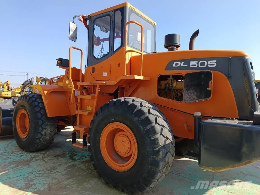 Doosan DL 505 Cargadoras sobre ruedas