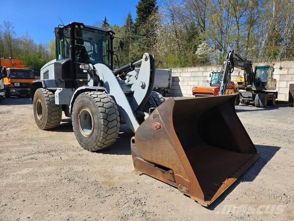 CAT 926M Cargadoras sobre ruedas
