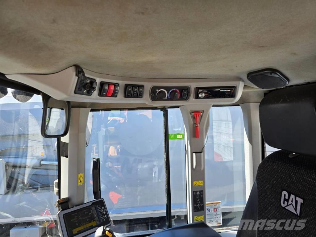 CAT 926M Cargadoras sobre ruedas