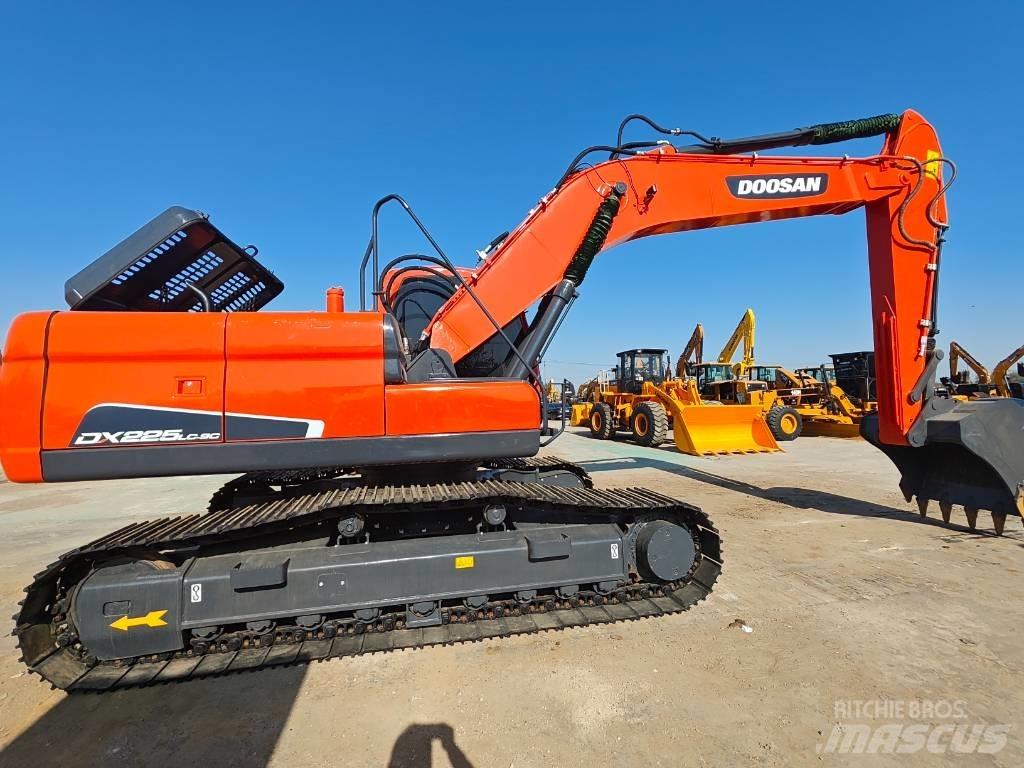 Doosan DX 225 LC Excavadoras de cadenas