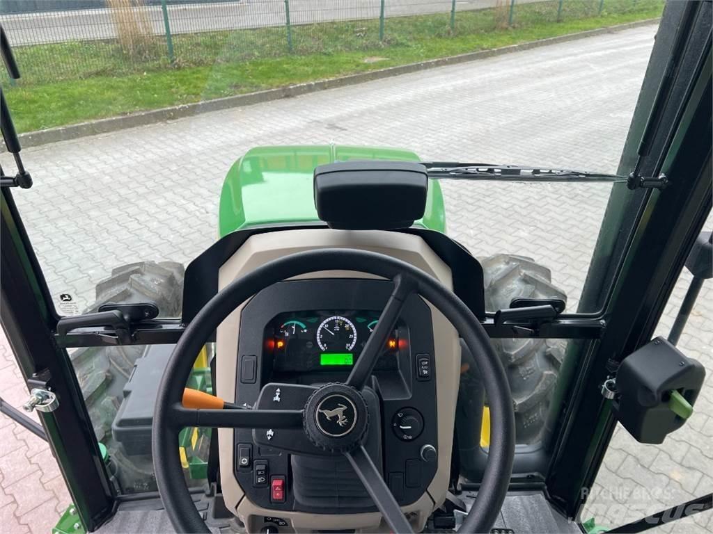 John Deere 5058 E Tractores