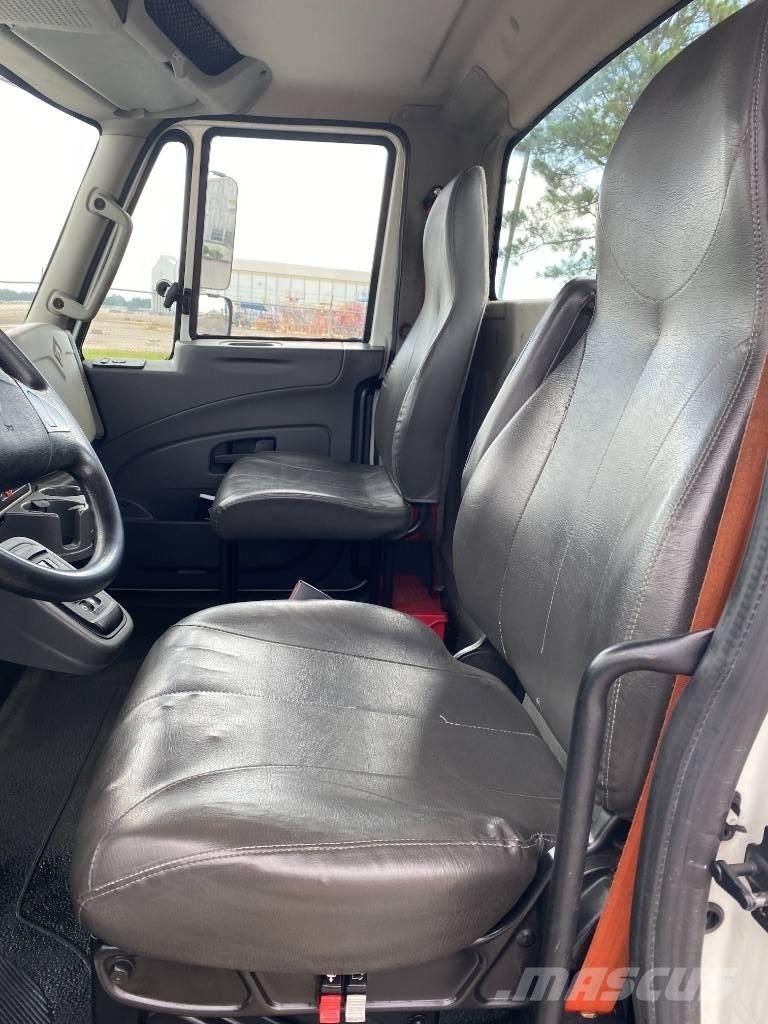 International MV607 Cabezas tractoras